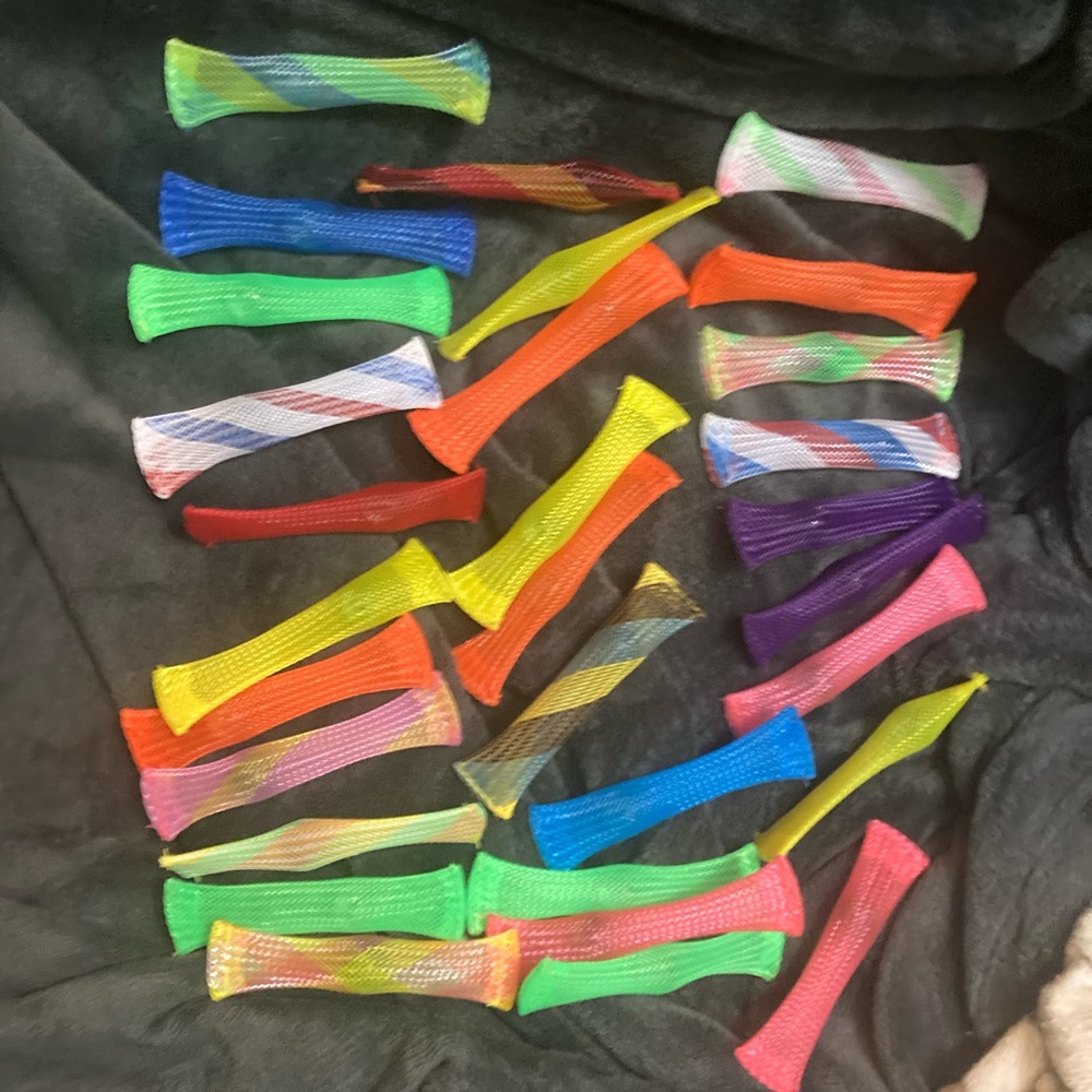 Mesh and marble fidget toy